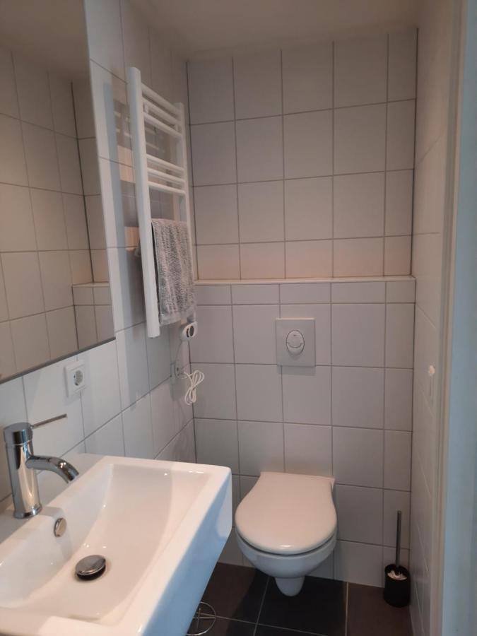Luxe Ruime Studio Op Unieke, Rustige Locatie Доккум Экстерьер фото