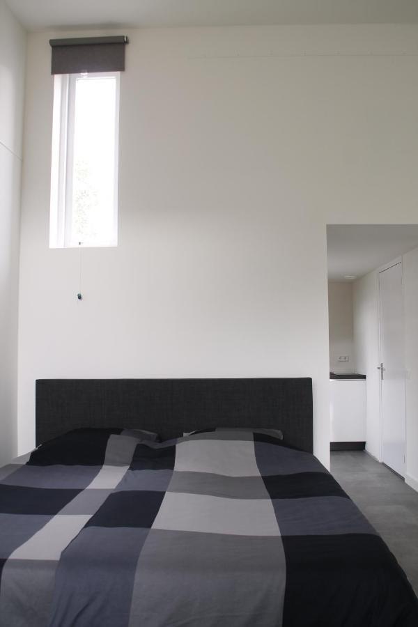 Luxe Ruime Studio Op Unieke, Rustige Locatie Доккум Экстерьер фото